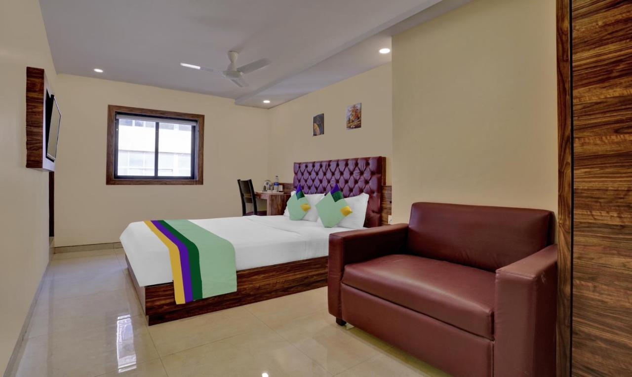 Treebo Trend Elegant Cst Mumbai Exterior photo